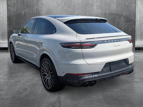 2022 Porsche Cayenne Platinum Edition