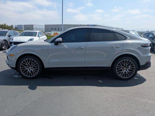 2022 Porsche Cayenne Platinum Edition