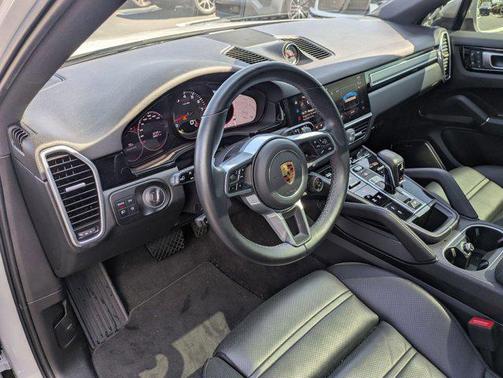 2022 Porsche Cayenne Platinum Edition