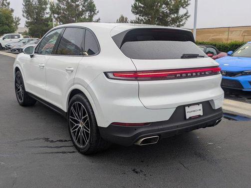 2024 Porsche Cayenne AWD