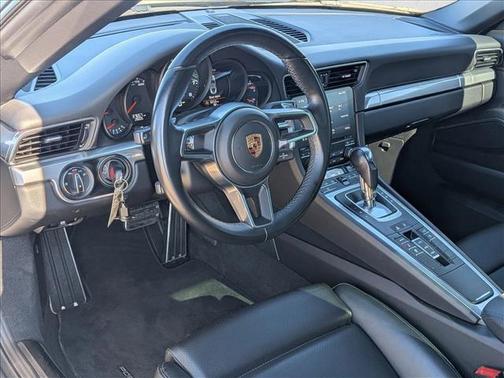 2017 Porsche 911 Carrera