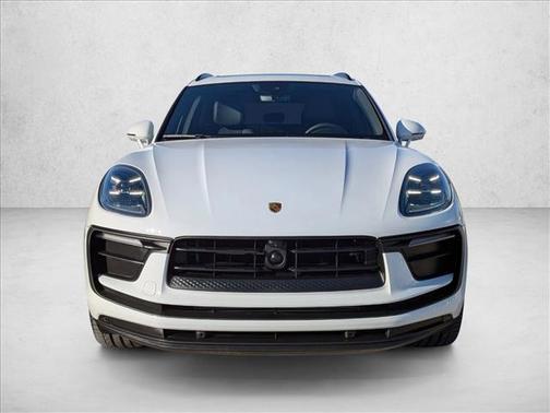 2025 Porsche Macan T