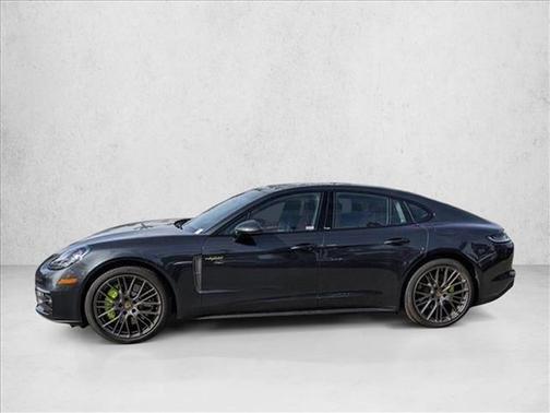 2023 Porsche Panamera 4 Platinum Edition