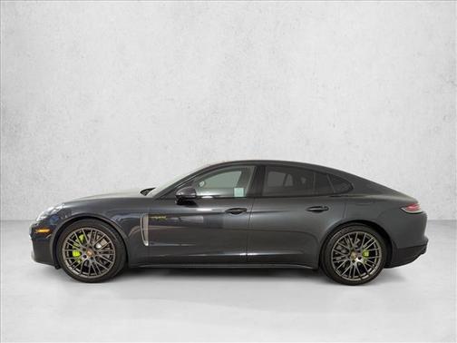 2023 Porsche Panamera 4 Platinum Edition