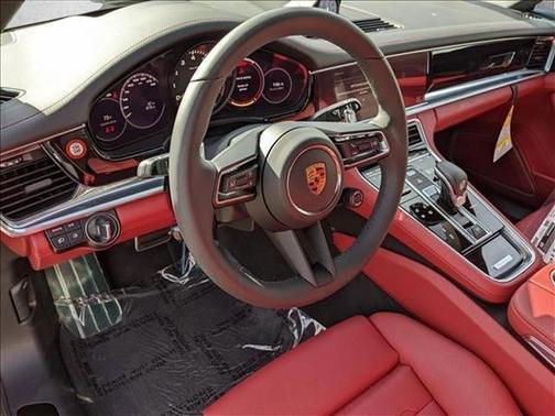 2023 Porsche Panamera 4 Platinum Edition