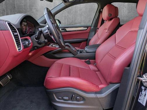 2022 Porsche Cayenne S