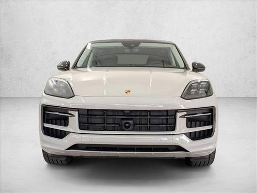 2025 Porsche Cayenne GTS
