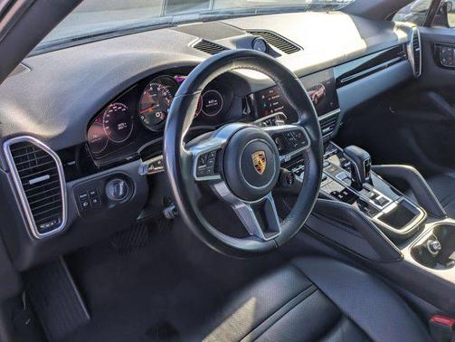 2022 Porsche Cayenne Coupe AWD