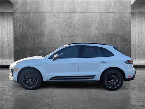 2023 Porsche Macan Base