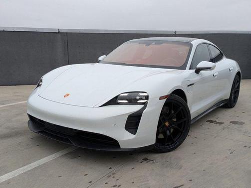 2022 Porsche Taycan GTS