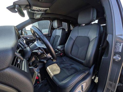 2018 Porsche Macan AWD