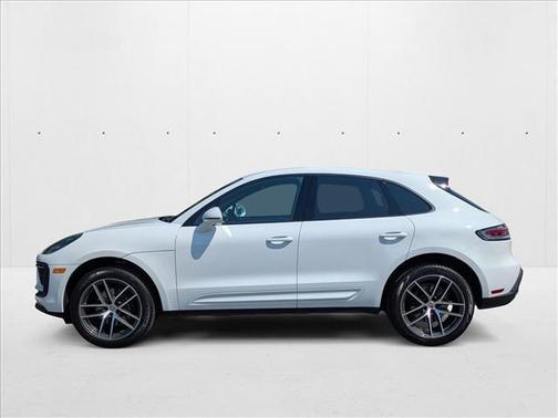 2025 Porsche Macan AWD