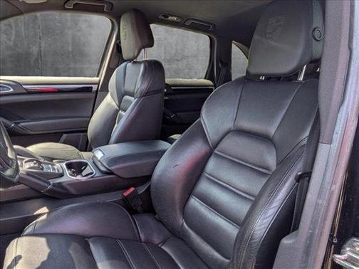 2014 Porsche Cayenne Platinum Edition