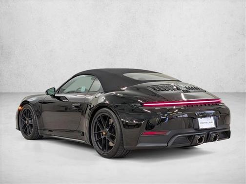 2026 Porsche 911 Carrera 4 GTS