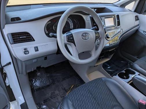 2014 Toyota Sienna SE