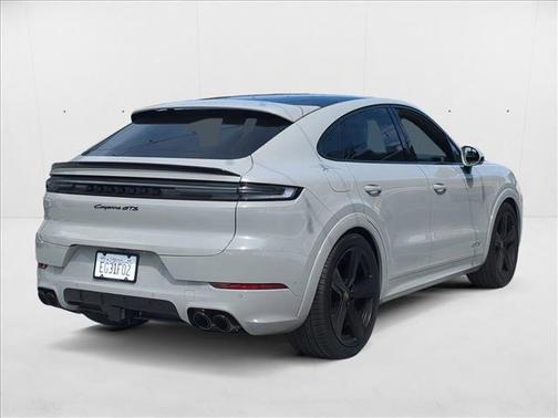 2025 Porsche Cayenne GTS