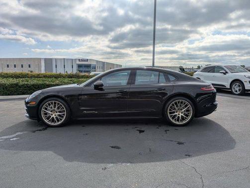 2020 Porsche Panamera 10 Years Edition