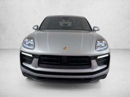 2025 Porsche Macan T