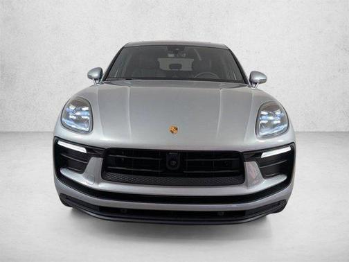 Dolomite Silver Metallic 2025 Porsche Macan T