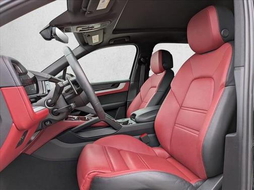 2025 Porsche Cayenne S