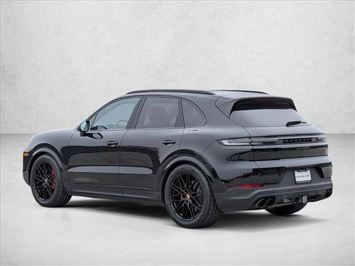 2025 Porsche Cayenne S