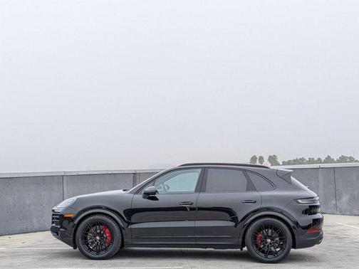 2025 Porsche Cayenne S
