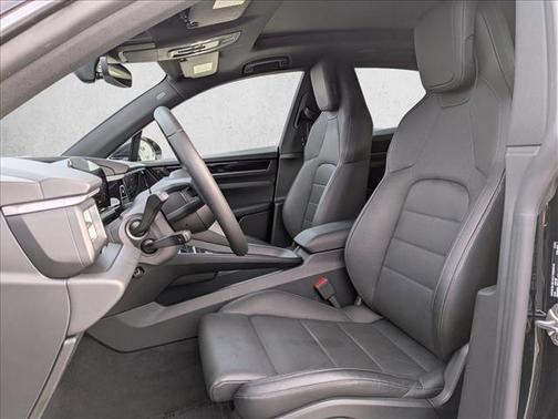 2025 Porsche Macan 4S