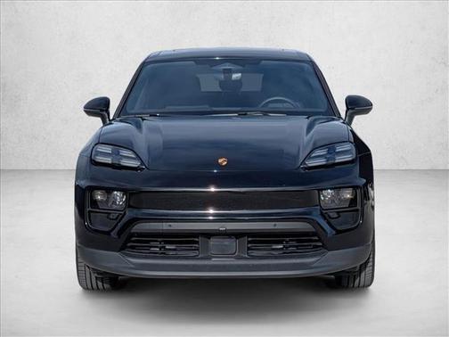 2025 Porsche Macan 4S