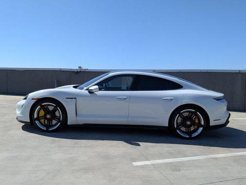 2020 Porsche Taycan Turbo S