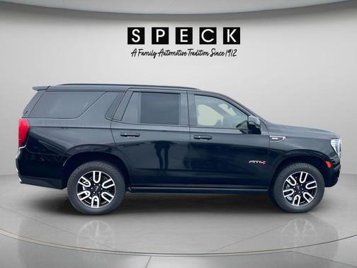 Onyx Black 2022 GMC Yukon AT4