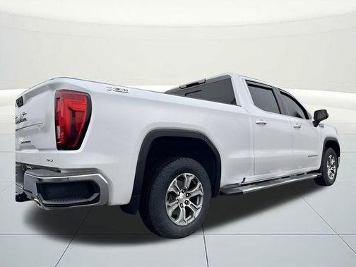 White Frost Tri-Coat 2022 GMC Sierra 1500 SLT