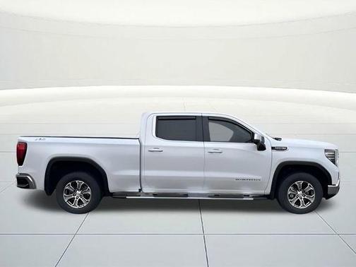 White Frost Tri-Coat 2022 GMC Sierra 1500 SLT