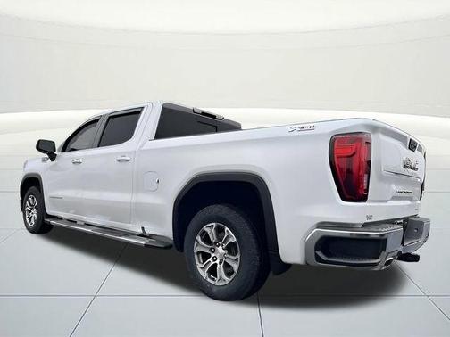 White Frost Tri-Coat 2022 GMC Sierra 1500 SLT
