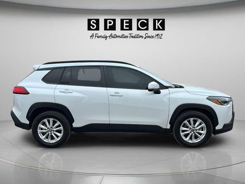Wind Chill Pearl 2022 Toyota Corolla Cross LE