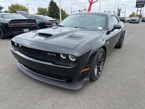 Pitch Black Clearcoat 2018 Dodge Challenger SRT Hellcat