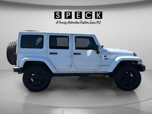 Bright White 2016 Jeep Wrangler Unlimited Sahara