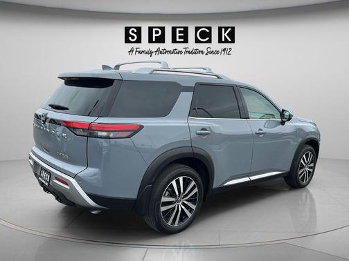 Boulder Gray Metallic 2025 Nissan Pathfinder Platinum