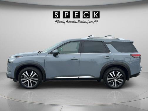 Boulder Gray Metallic 2025 Nissan Pathfinder Platinum