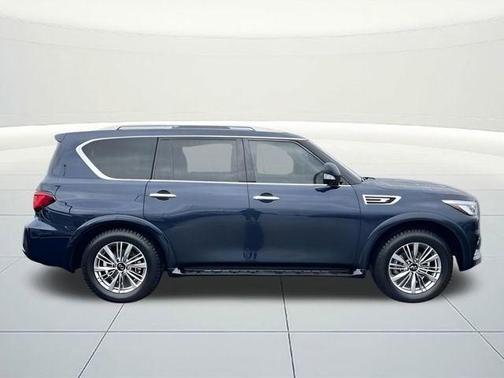 2021 INFINITI QX80 Luxe