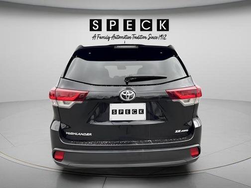 2019 Toyota Highlander SE