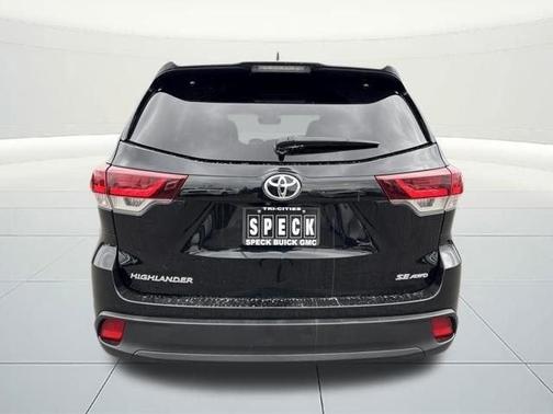 2019 Toyota Highlander SE