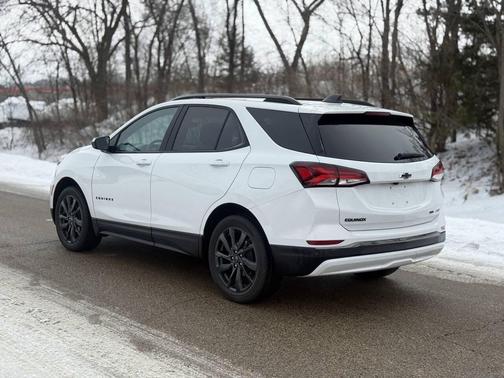 2023 Chevrolet Equinox RS 4x4 4dr SUV