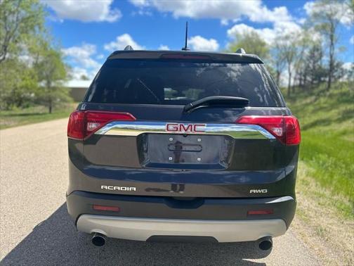 2018 GMC Acadia SLE-2