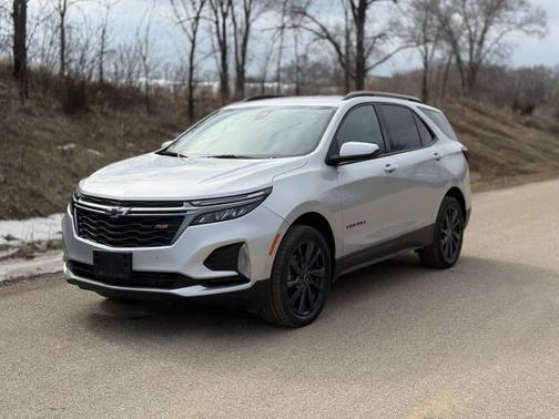 2022 Chevrolet Equinox RS 4x4 4dr SUV