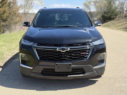 Black 2022 Chevrolet Traverse RS
