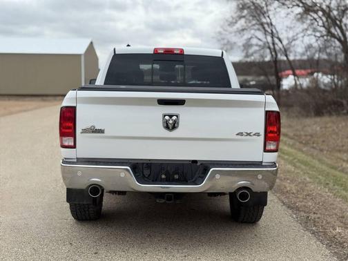 Bright White Clearcoat 2019 RAM 1500 Big Horn