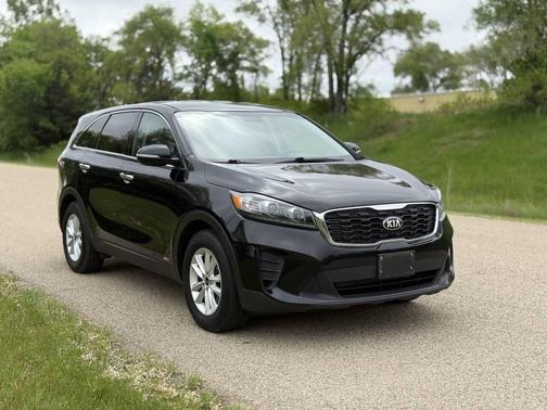 Black 2019 Kia Sorento LX