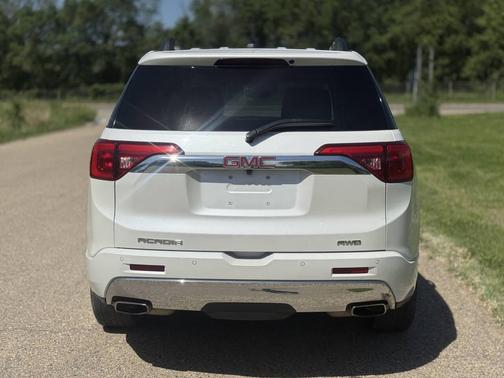 White Frost Tricoat 2017 GMC Acadia Denali