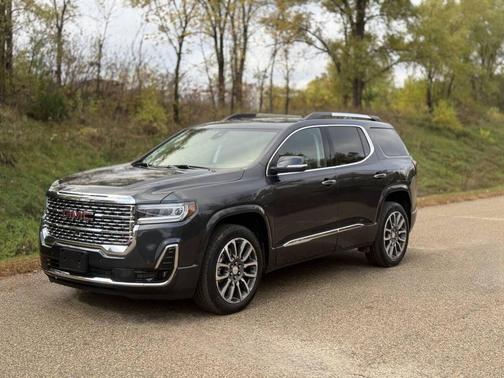 2022 GMC Acadia Denali