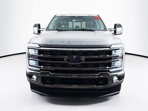 Avalanche 2025 Ford F-350 Lariat
